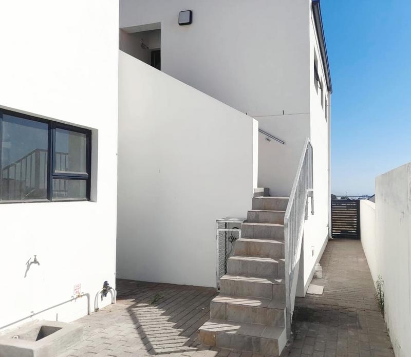 4 Bedroom Property for Sale in Harbour Lights Western Cape
